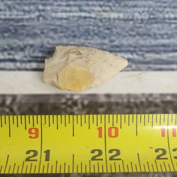 Vintage WI / ILL arrow head white/cream with brown spots - Picture 1 of 5